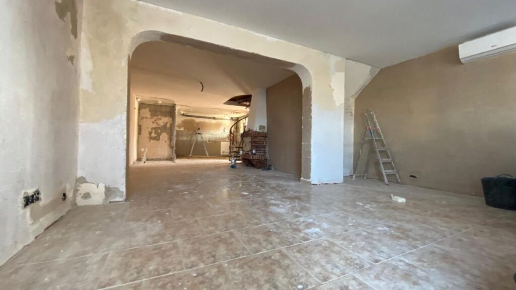 Reforma de salón, cocina y aseo en El Pinillo